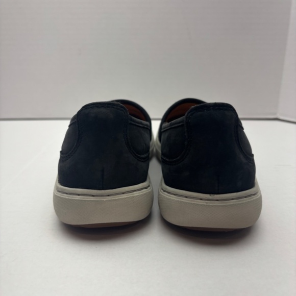 Clarks Black Suede Flat Walking Shoe Size 7 - Picture 3 of 9